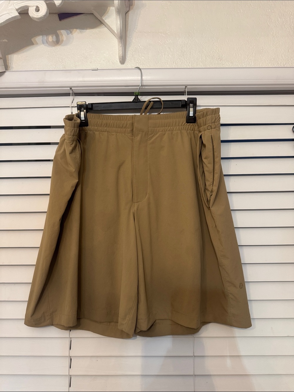 Lululemon zero tucks relaxed fit short 8’ men’s